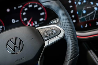 Volkswagen Touareg Volkswagen Touareg R 3.0 TSi eHybrid 4MOTION | Nieuw | Alle opties | Panodak | Dynaudio | Massage | Trekhaak | 22 inch | 5 jaar garantie | - afbeelding nr 36