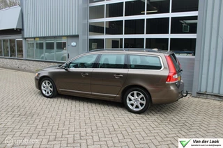 Volvo V70 Volvo V70 2.0 D4 Nordic+ NL Auto Boekjes | Trekhaak | Leder met Stoelverwarming. - afbeelding nr 3