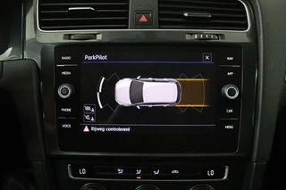Volkswagen Golf Volkswagen Golf 1.0 TSI Comfortline Automaat (NAVIGATIE, CARPLAY, STUURBEDIENING, PARKEERSENSOREN, CLIMA) - afbeelding nr 19