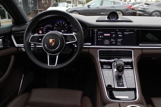 Porsche Panamera Porsche Panamera 2.9 4 E-Hybrid / Panoramadak / 360Camera / Achterasbesturing / Head-up / 21'' / Burmester / Softclose / Sportuitlaat / Sportdesign + Chrono / Keyless / DAB / ACC / Stoelventilatie - afbeelding nr 9