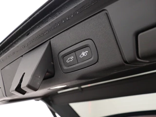 Volvo XC60 Volvo XC60 T8 PLUG-IN HYBRID LONG RANGE ULTIMATE DARK SCHUIFDAK 360GR CAM 2 - afbeelding nr 40