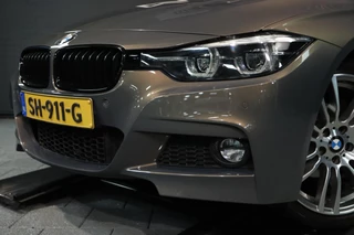 BMW 3 Serie BMW 3-serie Touring 320i M Sport Shadow / PANODAK / LEDER / NAVI / STOELVERW / 19'' - afbeelding nr 36