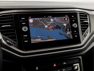 Volkswagen T-Roc 150Pk Automaat (APPLE CARPLAY, GROOT NAVI, CAMERA, ADAPTIVE CRUISE, GETINT GLAS, SPORTSTOELEN, ELEK ACHTERKLEP, DAB+, NIEUWSTAAT) - afbeelding nr 17