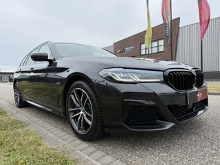 BMW 5 Serie HEAD-UP/LASER/ACC/TREKHAAK/360CAMERA/ALCANTARA/KEYLESS/SHADOW-LINE/DRIVING ASS PRO/SFEER/STUUR+STOELVERWARMING/LIVE COCKPIT/M-AERODYNAMIC/SOPHISTOGRAU/VOLLEDIG BMW DEALER HISTORIE - afbeelding nr 79