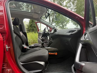 Peugeot 2008 Peugeot 2008 1.2 PureT. Blue Lion airco navi pano - afbeelding nr 39