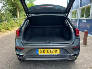 Volkswagen T-Roc Volkswagen T-Roc 1.0 TSI STYLE / NAVI / CARPLAY / ADAP. CRUISE / 18'' LMV / DAB / PDC - afbeelding nr 16