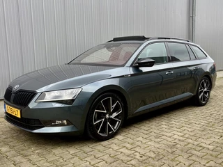 Škoda Superb Škoda Superb Combi 1.5 TSI DSG AUT. SPORTLINE BUS. PANODAK / TREKHAAK - afbeelding nr 10