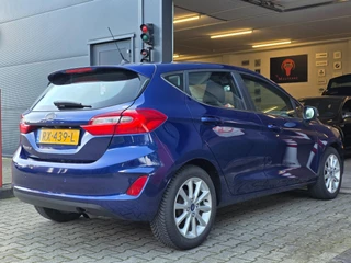 Ford Fiesta Ford Fiesta 1.0 EcoBoost Titanium / NAP / GARANTIE / CARPLAY / CAMERA / ALLSEASON / 6-BAK / DAB+ / LED / ISOFIX / LM-VELGEN ''16 ! - afbeelding nr 11