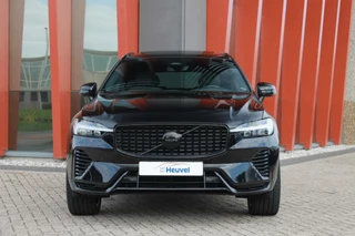 Volvo XC60 Volvo XC60 T8 Recharge AWD R-Design | Panoramadak | Parkeercamera | 20 Inch Velgen | Glossy Black | Keyless - afbeelding nr 2