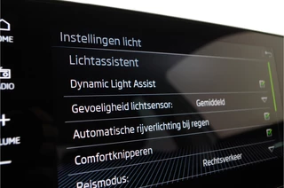 Škoda Kamiq ŠKODA Kamiq 1.0 TSI Business Edition > Automaat/Zwart dak/Trekhaak/17inch/Winterpakket/Design-pakket Suite... | 7881 | - afbeelding nr 31