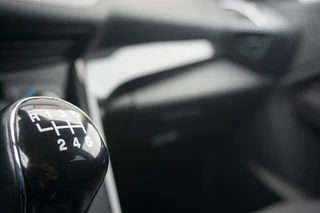 Ford Kuga Ford Kuga 120PK Titanium TREKHAAK | CARPLAY | KEYLESS | CAMERA | ELEK.KLEP - afbeelding nr 36