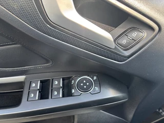Ford Focus Ford Focus 1.0 ST-LINE 125 PK NAVI AIRCO/ECC PDC - afbeelding nr 26