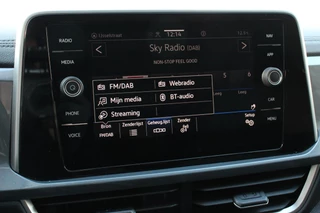 Volkswagen T-Roc Volkswagen T-Roc 1.5 TSI DSG Style | Navigatie | Apple Carplay / Android Auto | Climate Control | Led | Digitale Cockpit | Adaptive Cruise Control | Trekhaak - afbeelding nr 22