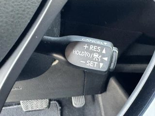 Toyota C-HR Toyota C-HR 1.8 Hybrid Dynamic Adaptive Cruise control Climate control Achteruitrijcamera Parkeersensoren Navigatie - afbeelding nr 5