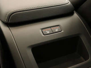 Volvo XC60 Volvo XC60 T6 PLUG-IN HYBRID PLUS DARK SCHUIFDAK CAMERA HARMAN KARDON ACC - afbeelding nr 39