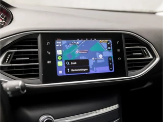 Peugeot 308 Automaat (PANORAMADAK, APPLE CARPLAY, GROOT NAVI, 360 CAMERA, LEDER, SPORTSTOELEN, TREKHAAK, GETINT GLAS, CRUISE, NIEUWE APK, NIEUWSTAAT) - afbeelding nr 25