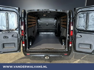 Renault Trafic Renault Trafic 1.6 dCi 125 pk L2H1 Euro6 Airco | Navigatie | Trekhaak | Cruisecontrol | Parkeersensoren Bijrijdersbank - afbeelding nr 3