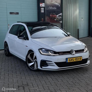 Volkswagen Golf Volkswagen Golf 2.0 TSI GTI Performance BOMVOL / Pano / ACC - afbeelding nr 7