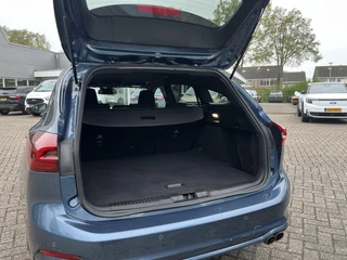 Ford Focus Ford Focus Wagon 1.0 EcoBoost Hybrid ST Line  155pk Automaat | Adaptive cruise control | Winter Pack | Dodehoeksensoren | Camera - afbeelding nr 9