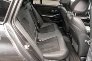 BMW 3 Serie BMW 3-serie Touring 330e xDrive M SPORT PANO LASER - afbeelding nr 22