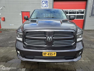 Dodge Ram 1500 Dodge Ram 1500 4X4 5.7 V8 4x4 Crew Cab 5'7 Laramie Sport - afbeelding nr 2