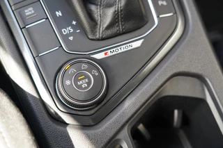 Volkswagen Tiguan Volkswagen Tiguan 1.4 TSI 4Motion Highline Business R - Trekhaak - Standkachel - Stoelverwarming & stuurwielverwarming - Parkeercamera - Climate Control - Cruise Control - LED - - afbeelding nr 24