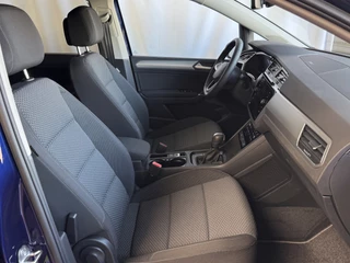 Volkswagen Touran Volkswagen Touran 1.5 TSI 150PK 7P CARPLAY NAVI CAMERA LED ELEK.KLEP VIR.COCKPIT DODE.HOEK DET. STOELVERW KEYLESS 7P 7PERS 09/2024 