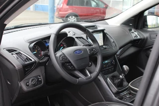 Ford Kuga Ford Kuga 1.5 EcoBoost Vignale | Trekhaak Afneembaar 2000KG | Cruise Control | Navigatie | Climate Control | Lichtmetalen Velgen | - afbeelding nr 8