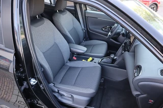 Toyota Yaris Cross Toyota Yaris Cross 1.5 Hybride 130 Dynamic Plus Stoel/stuurverwarming - afbeelding nr 18