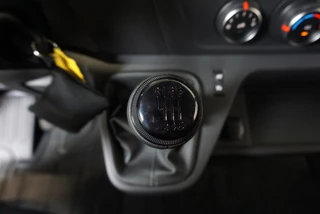 Renault Master Renault Master T33 2.3 dCi 135PK L2H2 Work Edition Airco Cruise Control Camera Navi PDCA Trekhaak - afbeelding nr 7