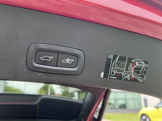 Volvo XC40 Volvo XC40 1.5 T4 Rech. R-Des Expr. | Trekhaak | BLIS | - afbeelding nr 17