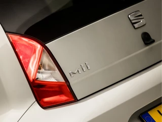 SEAT Mii (5 DEURS, AIRCO, CRUISE, GETINT GLAS, PARKEERSENSOREN, SPORTSTOELEN, LM VELGEN, NIEUWE APK, NIEUWSTAAT) - afbeelding nr 17