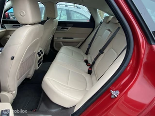 Jaguar XF Jaguar XF 3.0d Portfolio 134.DKM ORG NL-AUTO DEALER ONDERHOUDEN - afbeelding nr 4