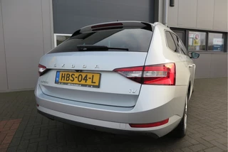 Škoda Superb , Keyless ,Carplay, Stuurwiel multifunctioneel,etc. slechts 11000 km !! Fabrieksgarantie t/m 03-2026 - afbeelding nr 17