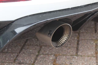 Volkswagen Golf Volkswagen Golf 2.0 TSI GTI TCR / Akrapovic / Panoramadak / Camera / 19'' / Leder / Navigatie / Keyless / Dynaudio / Dodehoek / Stoelverwarming / DAB / ACC - afbeelding nr 17