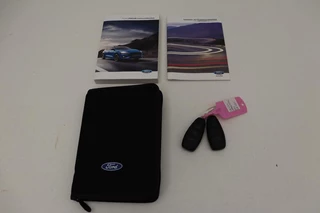 Ford Focus Ford Focus 1.0 EcoBoost Titanium | Trekhaak | Camera |  Full LED | Navigatie | Keyless | Park Assist | Climate control | Getint glas - afbeelding nr 24