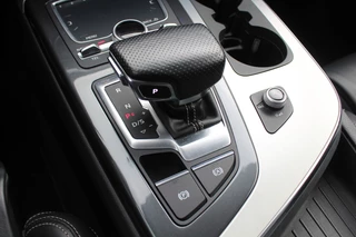 Audi Q7 Audi Q7 3.0 TDI e-tron quattro Sport / Trekhaak / Panoramadak / Camera / 21'' / Luchtvering / Leder / Bose / Getint glas / Stoelverwarming / DAB / Cruise Control - afbeelding nr 20