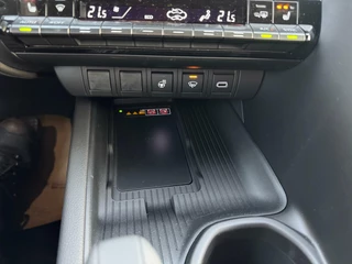 Toyota C-HR Toyota C-HR 2.0 Plug-In Hybrid 220 First Edition / nieuw! - afbeelding nr 19