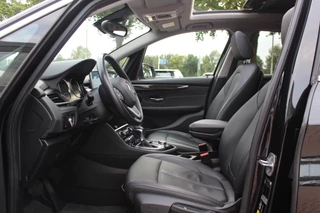 BMW 2 Serie BMW 2 Serie Active Tourer 225xe iPerformance High Exe. / Panoramadak / Camera / Head-up / Leder / Keyless / Navigatie / DAB / Stuurverwarming / Cruise Control - afbeelding nr 10