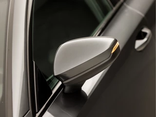 Audi A3 Audi A3 Sportback 35 TDI S-Line Sport 150Pk Automaat (2X S-LINE, GROOT NAVI, CAMERA, ADAPTIVE CRUISE, STOELVERWARMING, SPORTSTOELEN, SFEERVERLICHTING, GETINT GLAS, MATRIX LED, NIEUWE APK, NIEUWSTAAT) - afbeelding nr 36