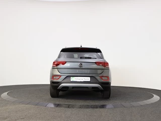 Volkswagen T-Roc Volkswagen T-Roc 1.5 TSI Life Bns | Private Lease 639,- p.m. | Navigatie | Camera - afbeelding nr 10