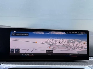 BMW 3 Serie BMW 3-serie Touring 330e xDrive M Sport Sportstoelen Panodak Harman Kardon Leer HUD Memory LED - afbeelding nr 15