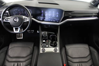 Volkswagen Touareg Volkswagen Touareg 3.0 TDI R-Line |Pano|Trekhaak|Achterbank verw.| - afbeelding nr 8