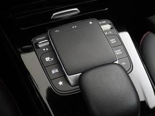 Mercedes-Benz CLA Mercedes-Benz CLA 200 AMG Shooting Brake // Panoramadak // Memory // Keyless // Carplay // Nightpakket // MultiBeam - afbeelding nr 42