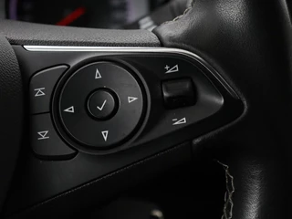 Opel Insignia Opel Insignia 1.5 Turbo Executive | Leder/Alcantara | Trekhaak |  Carplay | Navigatie | Climate control | Cruise control | Parkeerhulp - afbeelding nr 15