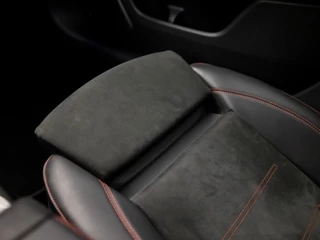 Mercedes-Benz A-Klasse Automaat (APPLE CARPLAY, GROOT NAVI, SFEERVERLICHTING, CAMERA, LEDER/ALCANTARA, SPORTSTOELEN, STOELVERWARMING, GETINT GLAS, WIDESCREEN, NIEUWE APK, NIEUWSTAAT) - afbeelding nr 27