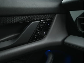 Porsche Taycan Aut. *PANO | HEAT-PUMP | SPORT-CHRONO-PACK | LEATHER-MICROFIBRE | FULL-LED | MEMORY-PACK | BOSE-SOUND | AIR-SUSPENSION | BLINDSPOT | HEATED-SPORT-SEATS | CAMERA | DAB+ | ECC | PDC | 20''ALU* - afbeelding nr 22