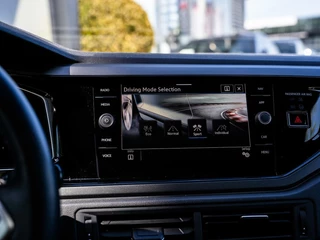 Volkswagen Taigo Volkswagen Taigo 1.5 TSI R-Line|PANO|ACC|18'|VIRTUAL|CARPLAY - afbeelding nr 23