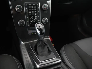 Volvo V40 Volvo V40 2.0 D2 Momentum | Automaat | Full LED |  Harman/Kardon | Trekhaak | Navigatie | Climate control | Cruise control | Parkeerhulp - afbeelding nr 8