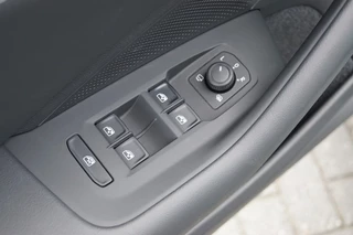 Volkswagen Passat Volkswagen Passat Variant 1.5 eTSI DSG Business 150pk / Panodak / Head-up/ Camera /DCC/ ACC - afbeelding nr 25